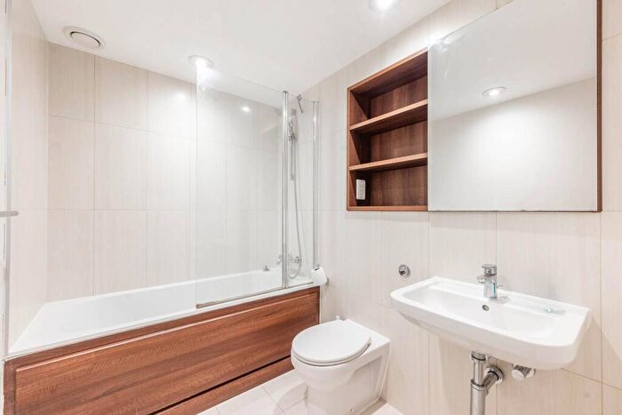 1 Bedroom Flat For Sale In Sovereign Court, Stanmore, HA7