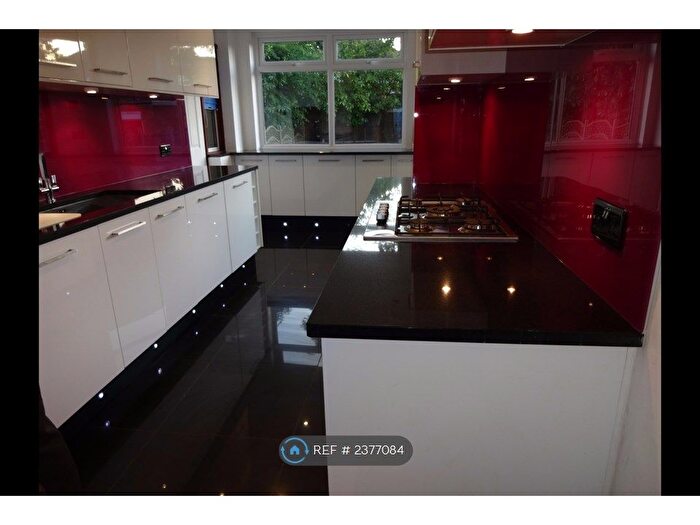 5 Bedroom Semi-Detached House To Rent In Gyles Park, Stanmore, HA7