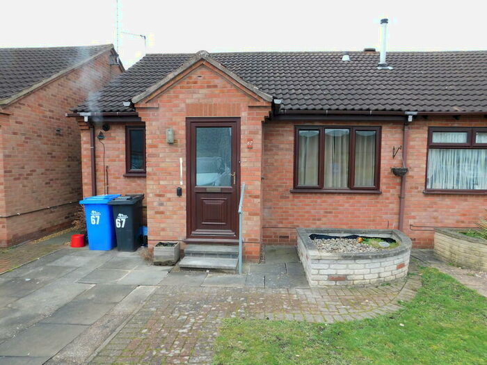 2 Bedroom Semi-Detached Bungalow To Rent In Rangemore Street, Burton-on-Trent, DE14