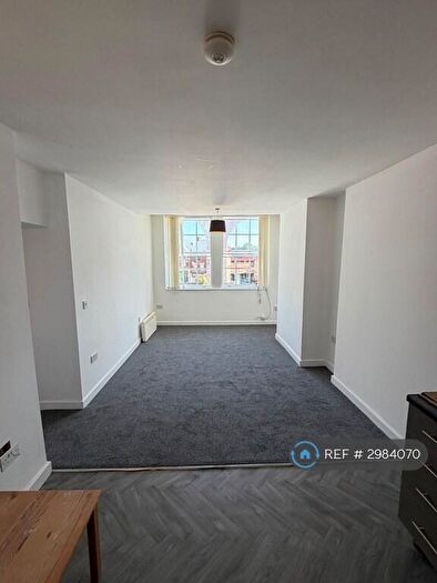 1 Bedroom Flat To Rent In Market Place, Mansfield, NG18