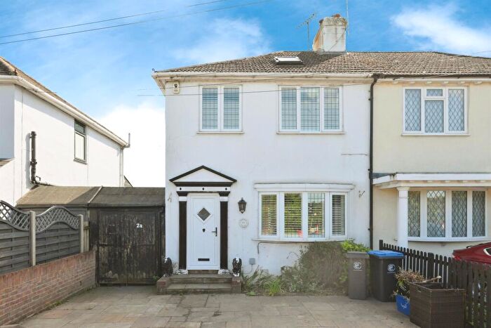2 Bedroom Semi-Detached House For Sale In Nazeing Road, Nazeing, Waltham Abbey, EN9