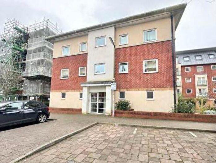 1 Bedroom Flat For Sale In Winterthur Way, Basingstoke, Hampshire, RG21