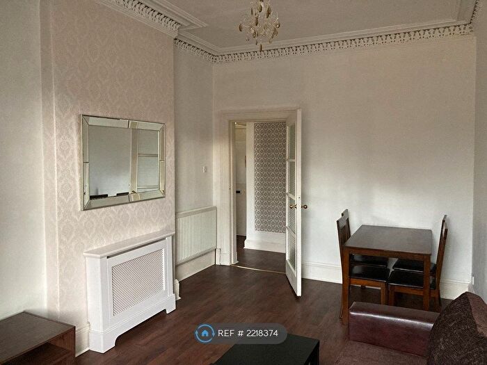 1 Bedroom Flat To Rent In Blackwood Crescent, Edinburgh, EH9