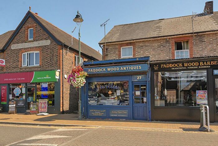 1 Bedroom Flat For Sale In Commercial Road, Paddock Wood, Tonbridge, TN12