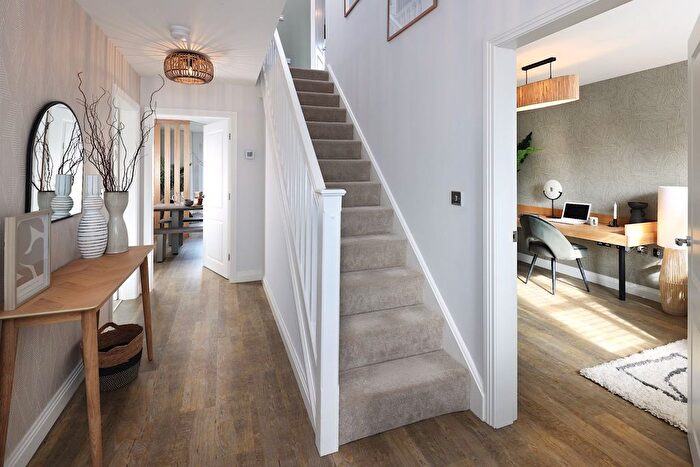 4 Bedroom Detached House For Sale In Cuerden Place, Clayton-Le-Woods, Lancashire, PR25 - Photo 7