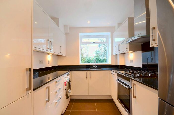 2 Bedroom Flat To Rent In Nightingale Lane, Nightingale Triangle, London, SW12