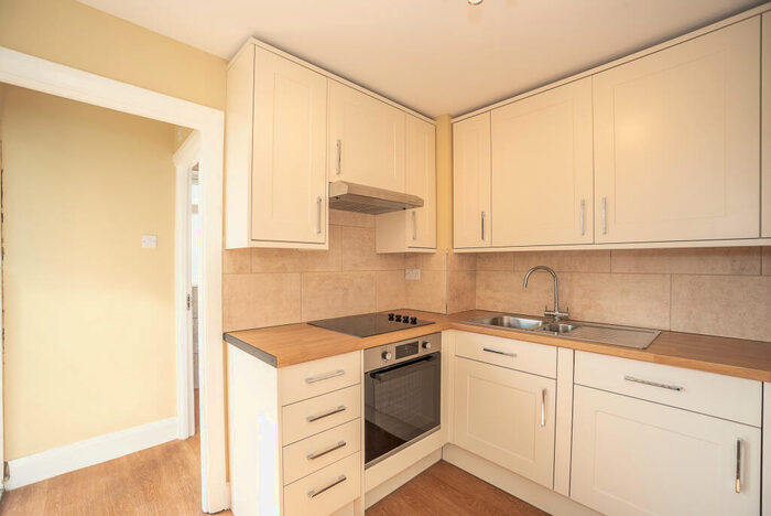 2 Bedroom Apartment To Rent In St. Marys Lane, Upminster, Essex, RM14