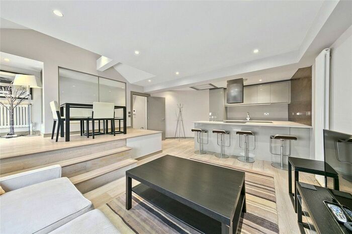 2 Bedroom Flat To Rent In King Street, Richmond, TW9