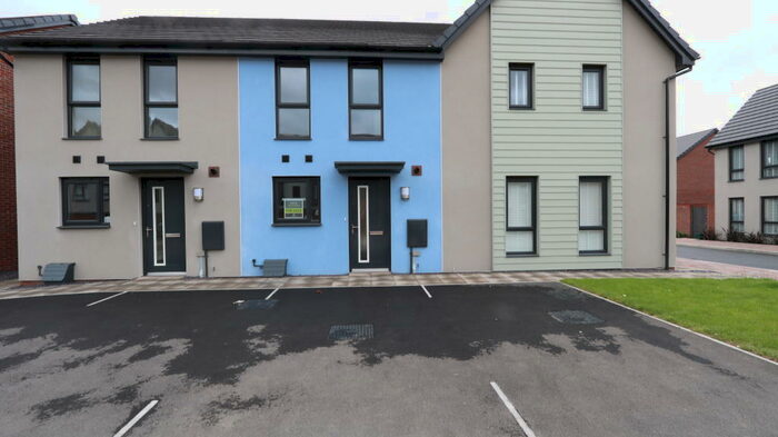 2 Bedroom Property To Rent In Rhodfa Cambo, Barry, CF62