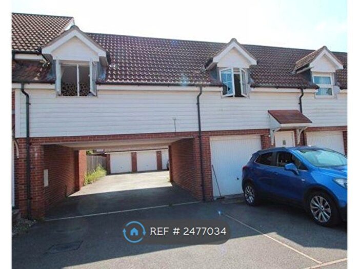 2 Bedroom Flat To Rent In Hansen Gardens, Hedge End, Southampton, SO30