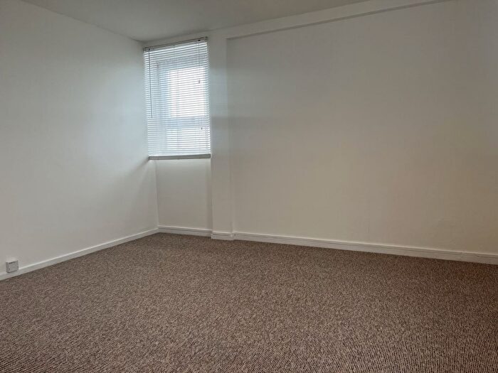 3 Bedroom Flat To Rent In Godman Road, Chadwell St Mary, RM16