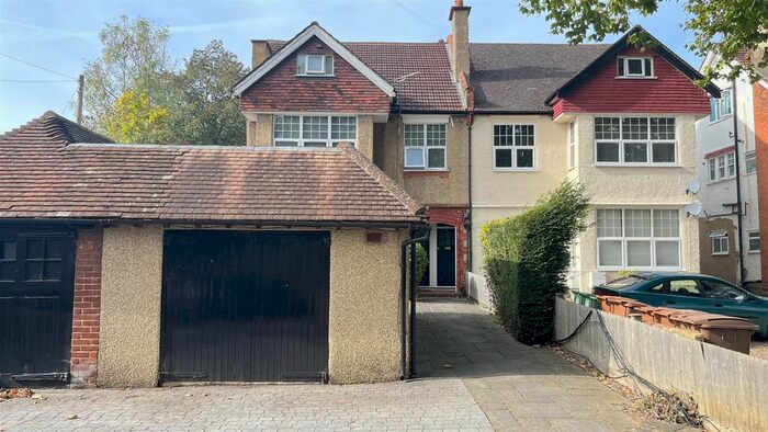 Studio To Rent In Stanley Road, Sutton, SM2