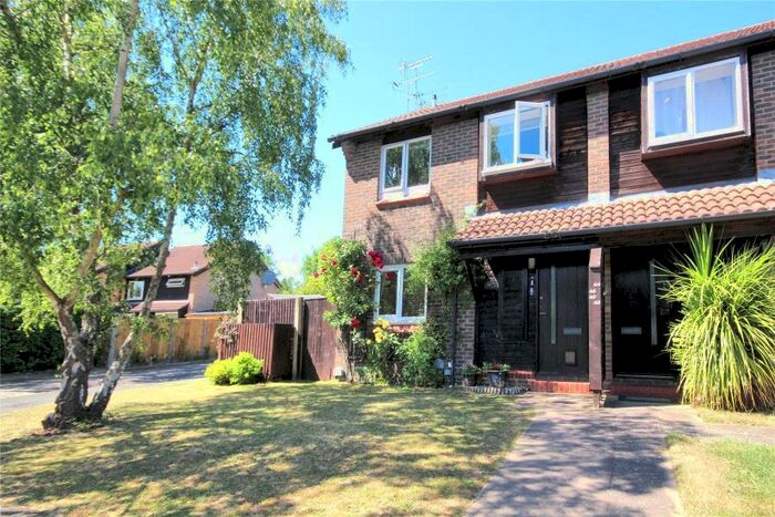 1 Bedroom Apartment To Rent In Goldsworth Park, Woking, GU21