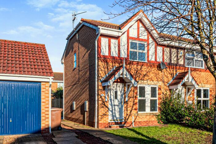 3 Bedroom Semi-Detached House To Rent In Aysgarth Rise, Bridlington, East Riding Of Yorkshi, YO16