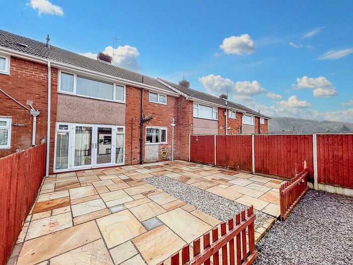 3 Bedroom Terraced House For Sale In Birch Grove, Llanmartin, NP18