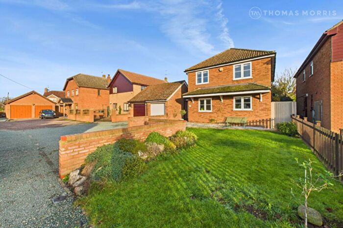 4 Bedroom Detached House For Sale In High Street, Offord D'Arcy, St. Neots, Cambridgeshire, PE19
