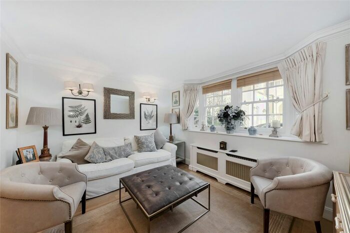 3 Bedroom Mews To Rent In Saddle Yard, Mayfair, W1J