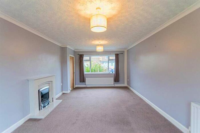 3 Bedroom Bungalow To Rent In Highfield Avenue, Appleton, Warrington, WA4
