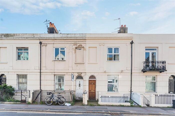 2 Bedroom Flat To Rent In Viaduct Road, Brighton, East Sussex, BN1
