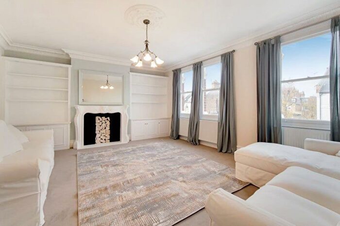 2 Bedroom Flat To Rent In Langthorne Street, London, SW6