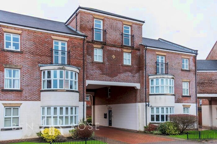 2 Bedroom Flat To Rent In Dorchester Avenue, Walton-Le-Dale, PR5