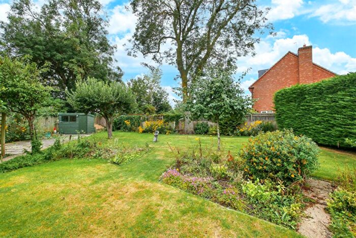 3 Bedroom Detached House For Sale In Brookmead Drive, Wallingford, OX10