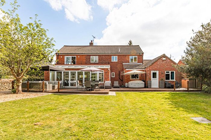 4 Bedroom Detached House For Sale In Lynn Road, Setch, King's Lynn, PE33