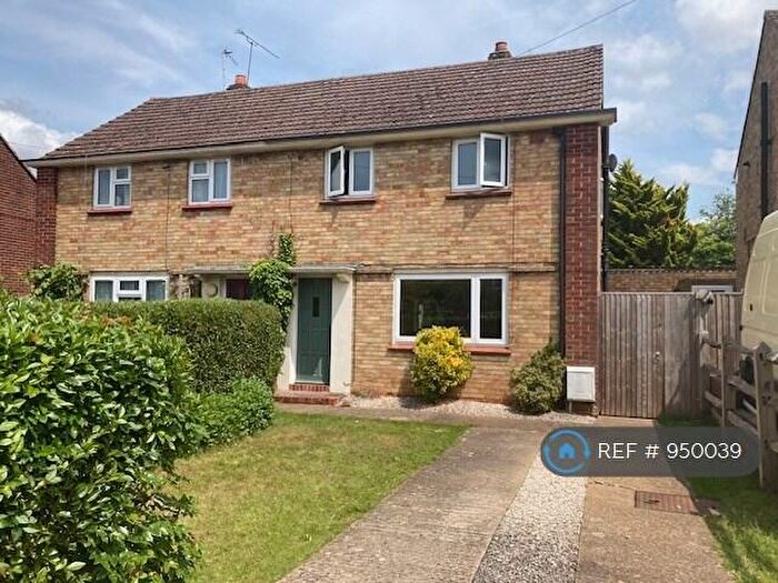 3 Bedroom Semi-Detached House To Rent In Talbot Road, Farnham, GU9