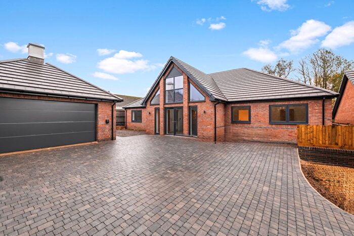 3 Bedroom Detached Bungalow For Sale In Beaumont Close, Claverdon, Warwick, CV35