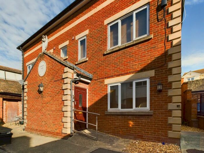 1 Bedroom Flat To Rent In Rutherford Court, BA14