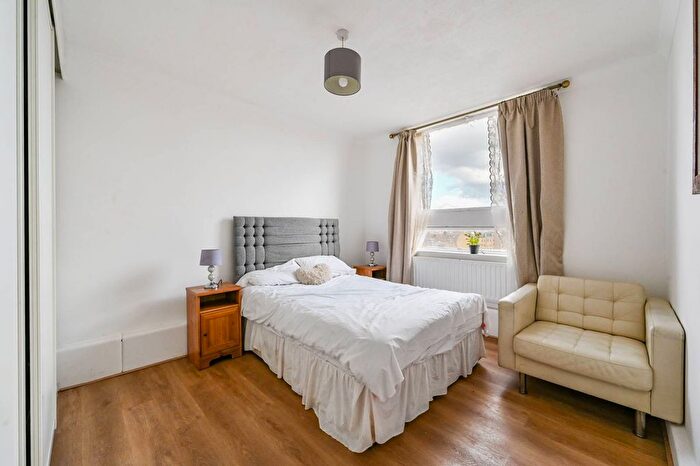 3 Bedroom Flat To Rent In Landward Court, Marylebone, London, W1H