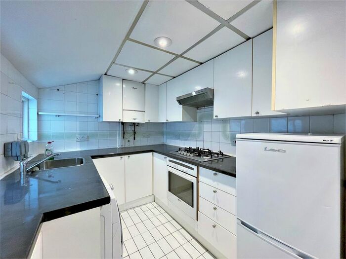 2 Bedroom Cottage To Rent In Victoria Cottages, Hove, BN3