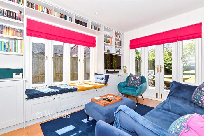 3 Bedroom Semi Detached House For Sale In Liverton Hill, Sandway, Maidstone, Kent, ME17