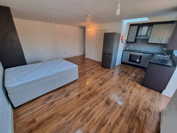 1 Bedroom Studio To Rent In Bulstrode Avenue, Hounslow, TW3
