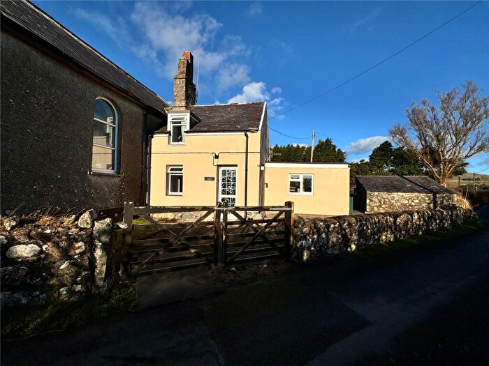 3 Bedroom Terraced House For Sale In Pencaenewydd, Pwllheli, Gwynedd, LL53