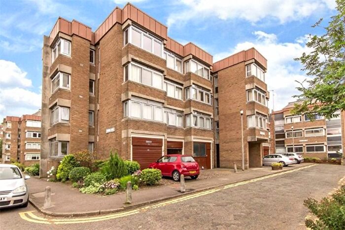 1 Bedroom Flat To Rent In Lethington Avenue, Shawlands, Glasgow, G41