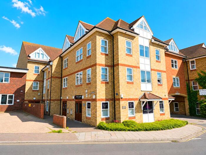 1 Bedroom Apartment For Sale In Webster Court, Rayleigh, Essex, SS6