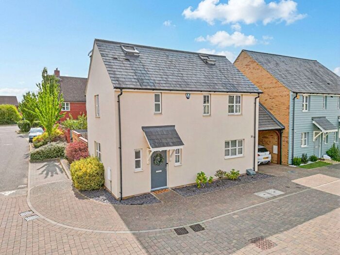 5 Bedroom Detached House For Sale In Collingwood Gardens, Brooklands, MK10