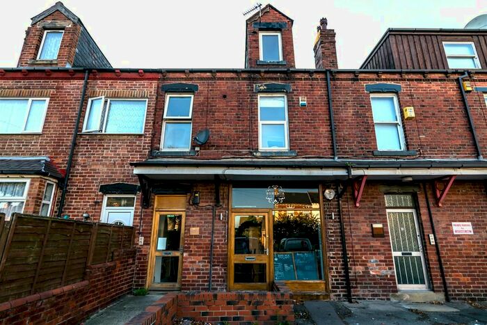 1 Bedroom Flat To Rent In Lidgett Lane, Garforth, Leeds, LS25