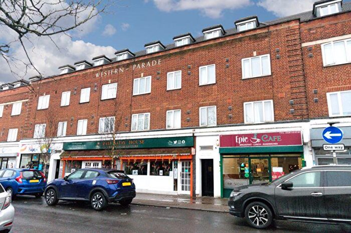 2 Bedroom Apartment For Sale In Great North Road, Barnet, EN5