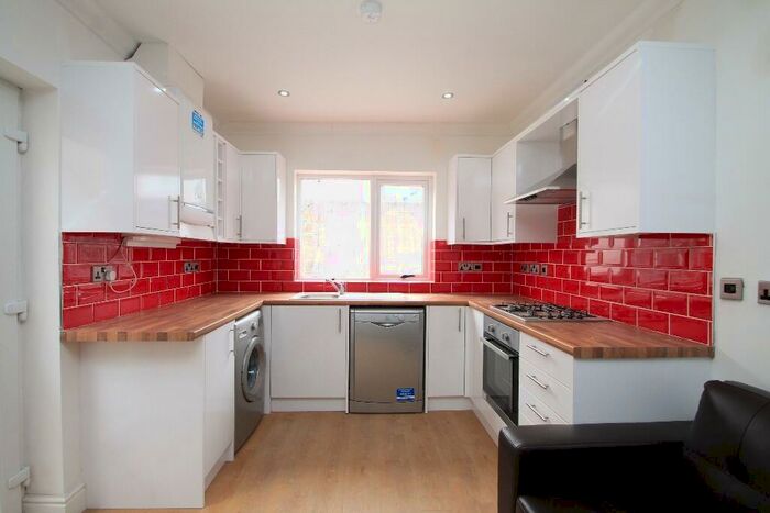 5 Bedroom Terraced House To Rent In Malefant Street, Cardiff(City), CF24