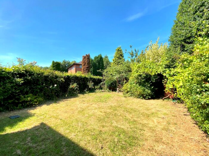 3 Bedroom Semi-Detached House To Rent In Kirklands, Sale, M33