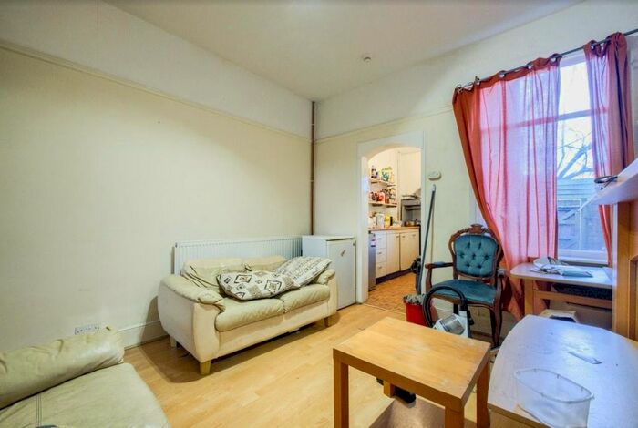 3 Bedroom Terraced House To Rent In Tiverton Road, Selly Oak, Birmingham, B29