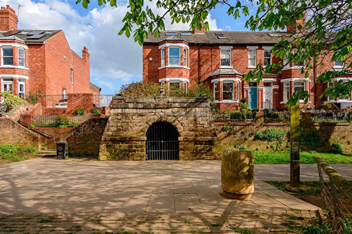 3 Bedroom End Terrace House For Sale In Lastingham Terrace, York, YO10