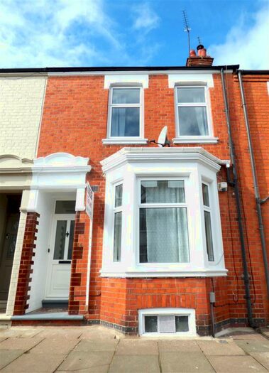 3 Bedroom Terraced House To Rent In Sandringham Rd, Abington, NN1