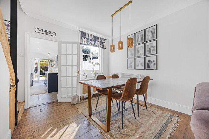 2 Bedroom End Of Terrace House For Sale In York Road, Henley-On-Thames, RG9