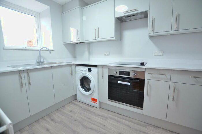 1 Bedroom Apartment To Rent In Alexandra Avenue, Camberley, GU15