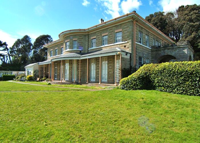 2 Bedroom Flat For Sale In Shore Road, Ventnor, PO38