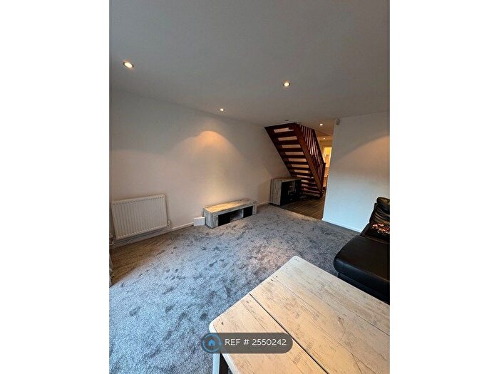 2 Bedroom End Of Terrace House To Rent In Chamberlain Close, London, SE28