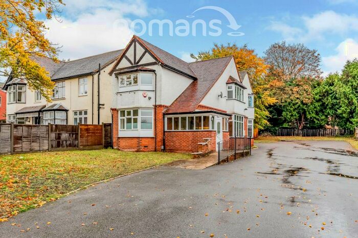 3 Bedroom Detached House To Rent In Farnborough Road, Farnborough, Hants, GU14